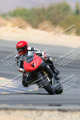 media/Apr-10-2022-SoCal Trackdays (Sun) [[f104b12566]]/Turn 10 (1pm)/